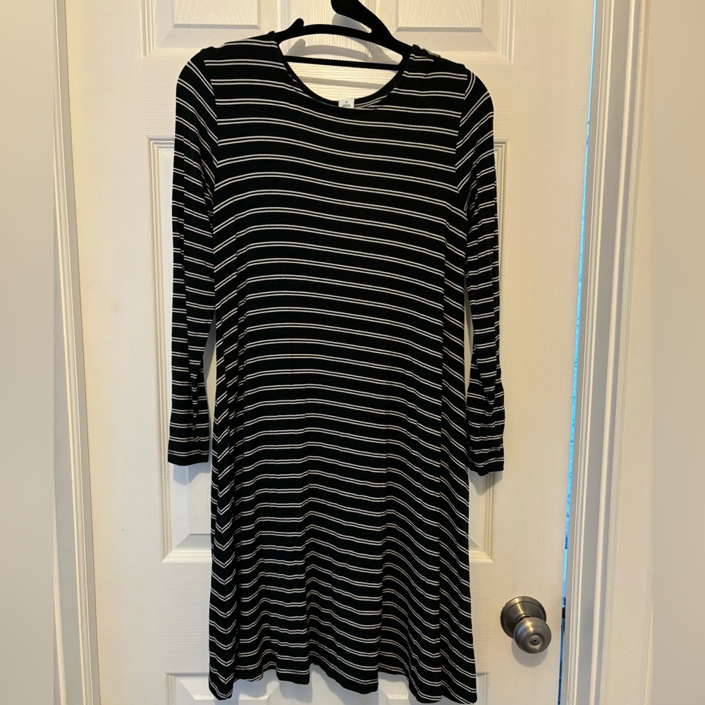Black and white stripped dress